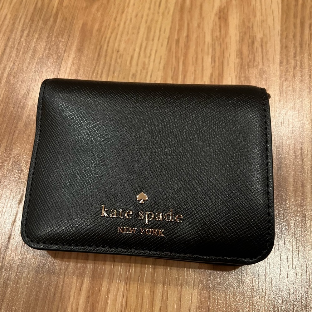 Kate Spade Small Bifold Wallet in Black. New